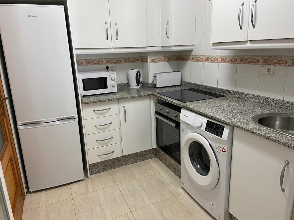 A Stunning 2 Bedroom Apartment 5 Min Walk To The Beautiful Beaches Of Vera Playa Playas de Vera Екстериор снимка